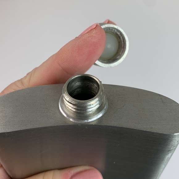 RB Pewter vintage 90s deco engraved weighted pocket flask holds 1/2 cup, clean! - Picture 8 of 10